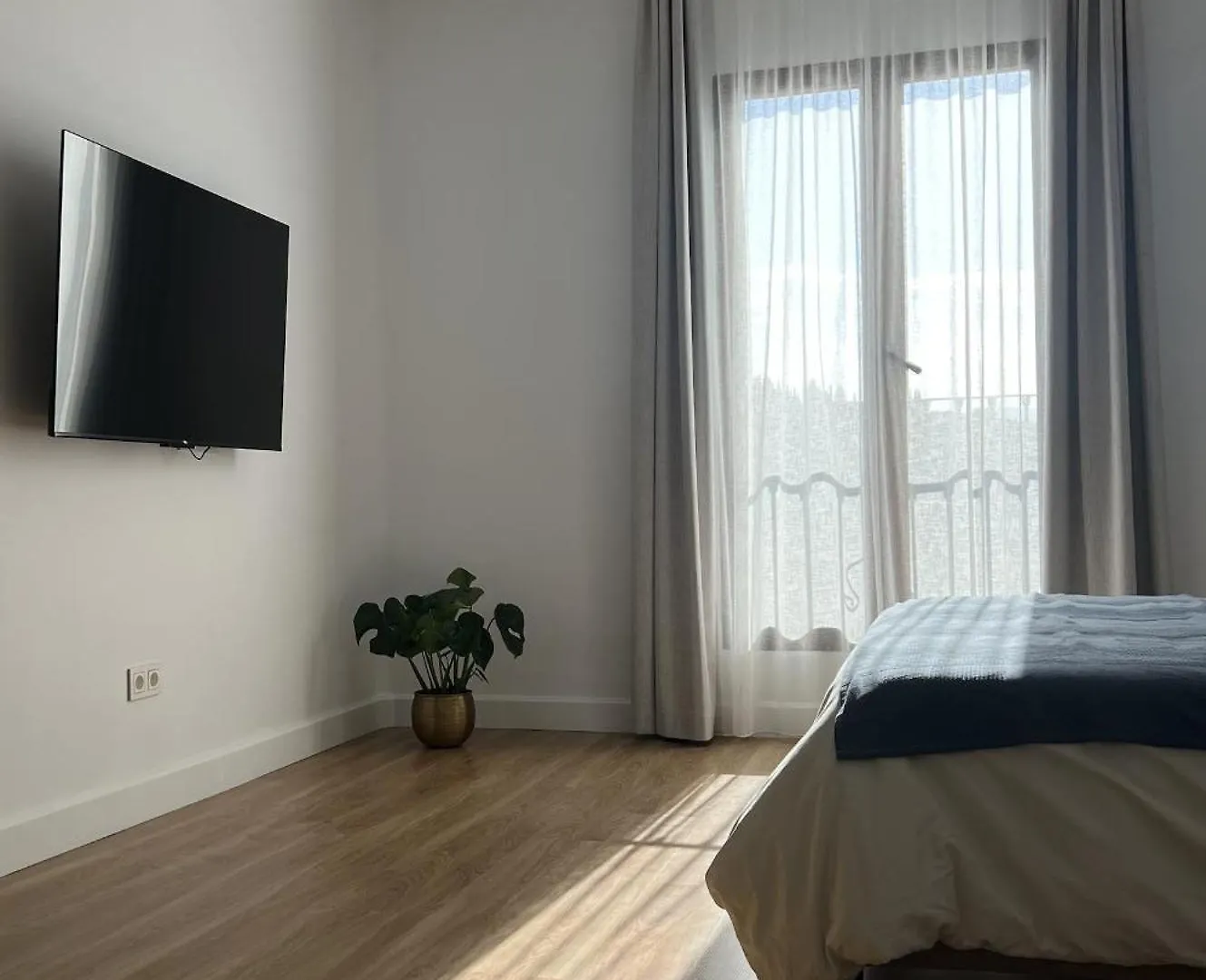 Elysium Luxury Stays Melegis 2*,